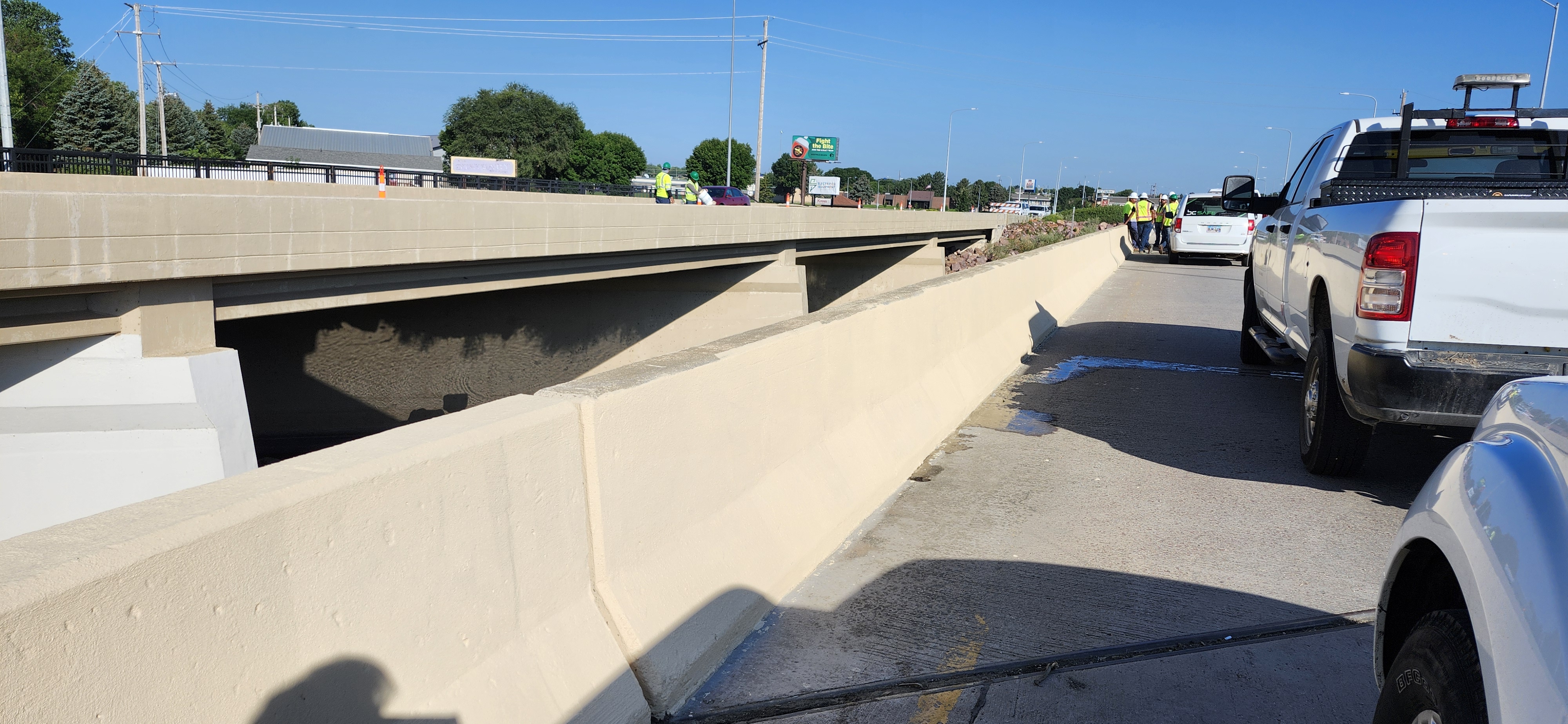 Special surface finish on barrier curb